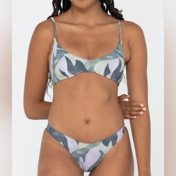 🏝RUSTY BRAND NEW SANTORINI BIKINI SET SIZE L - Picture 2 of 8